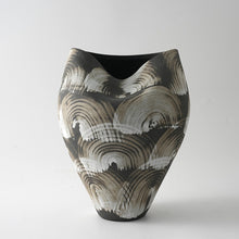 Eternal Ripple Vase/Decorfur