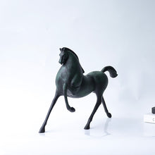 Majestic Walking Steed/Decorfur