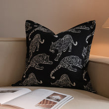 Wild Weave Cushions/Decorfur