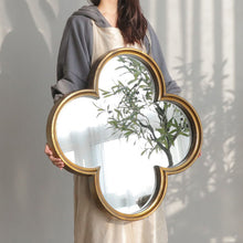 Ornate Retro Accent Mirror/Decorfur