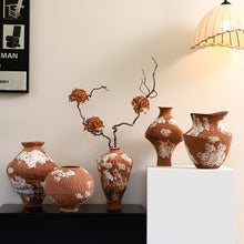 Eternal Echo Vase/Decorfur
