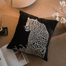 Jungle Velvet Pillow/Decorfur