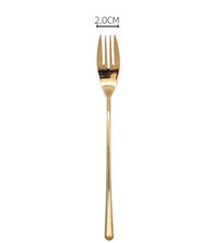 Elegant Gold Dinnerware Set/Decorfur
