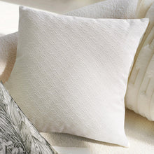 Verdant Songbird Pillow/Decorfur