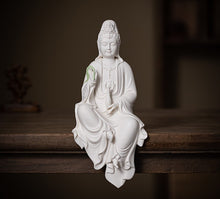 Guanyin of the Calm Branch/Decorfur