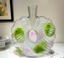 Artisan's Bloom Vase/Decorfur