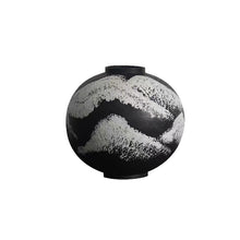 Ebon Relic Vase/Decorfur
