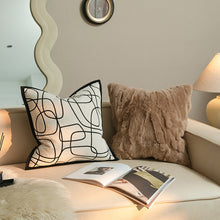 Château Cream Cushions/Decorfur