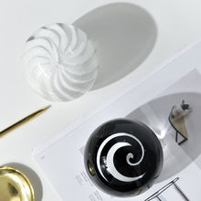 Disque Nordic simple modern glass ball paperweight