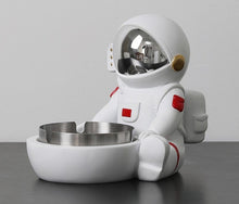 Light luxury Creative Astronaut Ashtray