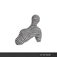 Zaha Black and White Decor