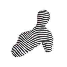 Zaha Black and White Decor