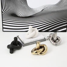 Twisted Tree Knot Decor