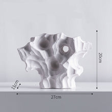 Quiet Wind Taihu White Vase