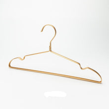 Metal non-slip seamless space aluminum alloy household clothes hanger
