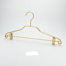 Wide-shouldered non-slip seamless space aluminum alloy hangers