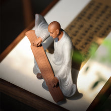 Robe Musical Monk Decor