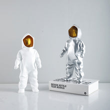 Invisible men decor