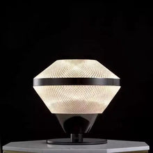 Elegant Atmosphere Table Lamp/Decorfur