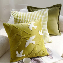 Verdant Songbird Pillow/Decorfur