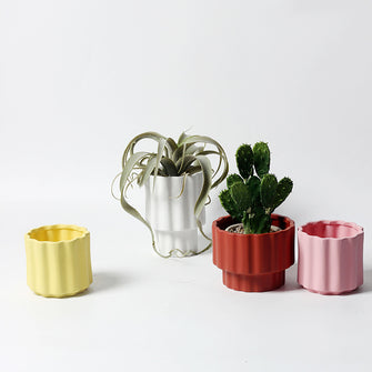 Literary-Inspired Ceramic Flower Pot/Decorfur