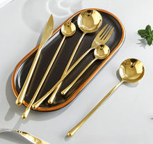 Elegant Gold Dinnerware Set/Decorfur