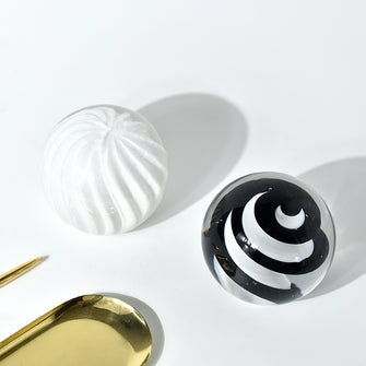 Disque Nordic simple modern glass ball paperweight