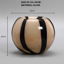Black Line Apple Glass Vase