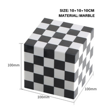 Black-and-white lattice marble cube