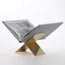 Golden stainless steel magazine rack |  - Decorfur