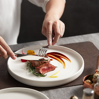 Wes Style Minimal Plate